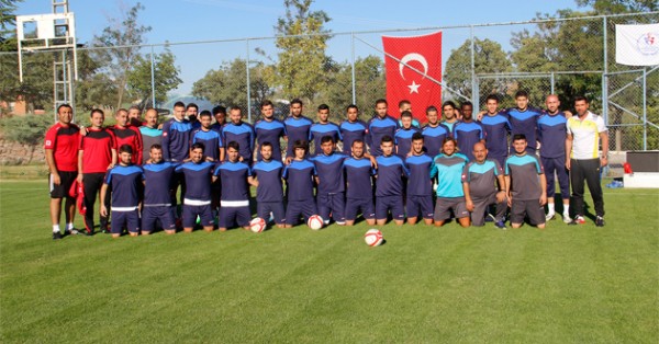 Mersin'in Kızılcahamam kampı sürüyor Mersin'in Kızılcahamam kampı sürüyor